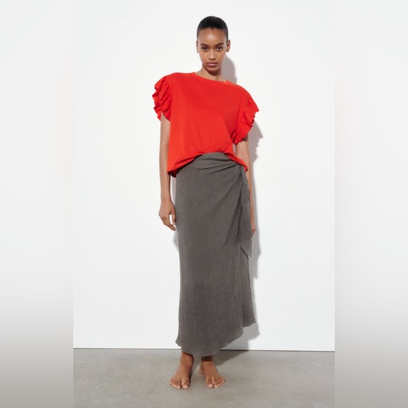 Zara Red ❤️❤️❤️ Ruffled Sleeve Top - Size Medium- NWT - Picture 2 of 10